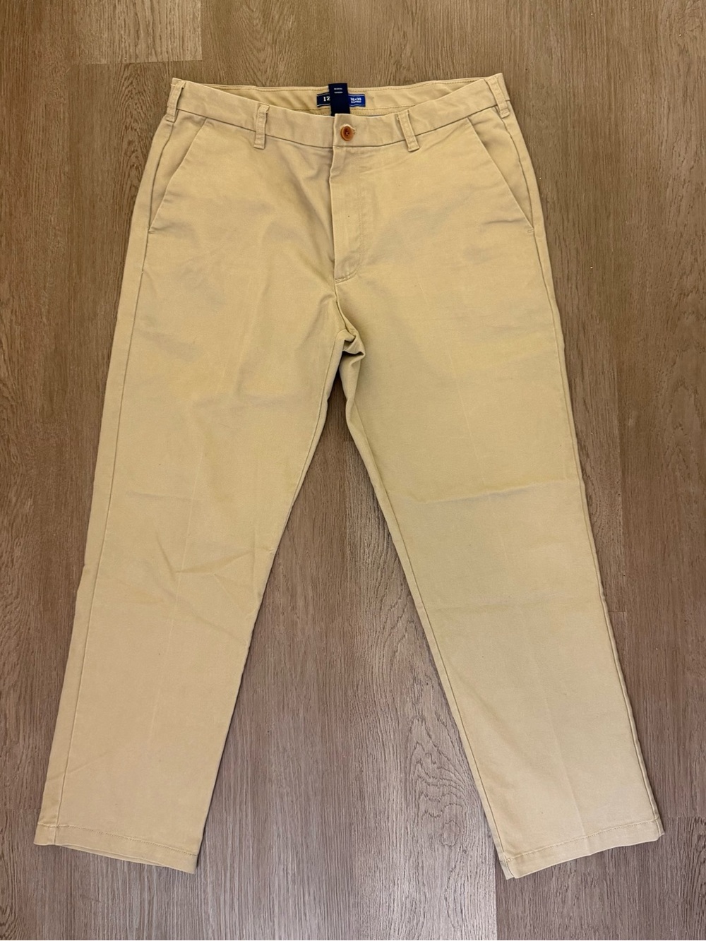 Izod Straight Fit Chinos in Light Tan #ed